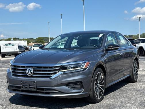 2022 Volkswagen Passat 2.0T Limited Edition