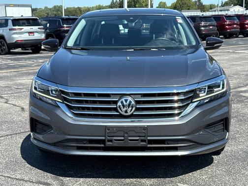 2022 Volkswagen Passat 2.0T Limited Edition