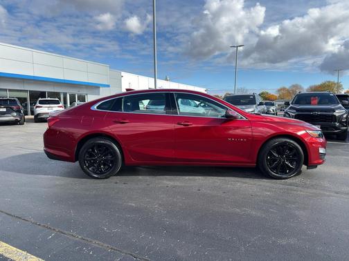 2024 Chevrolet Malibu LT