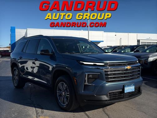 2025 Chevrolet Traverse LT