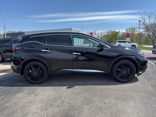 Black 2024 Nissan Murano Platinum