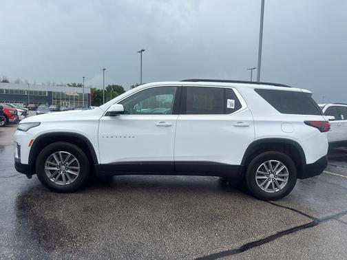 Summit White 2023 Chevrolet Traverse LT Cloth