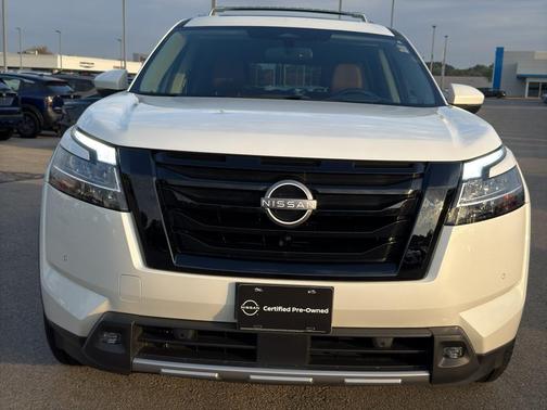 2022 Nissan Pathfinder Platinum