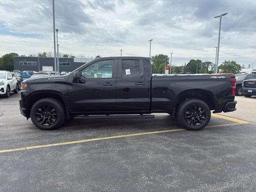 2020 Chevrolet Silverado 1500 Custom