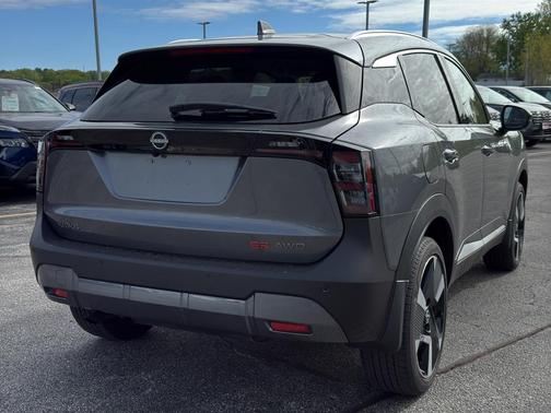 Gun Metallic 2025 Nissan Kicks SR
