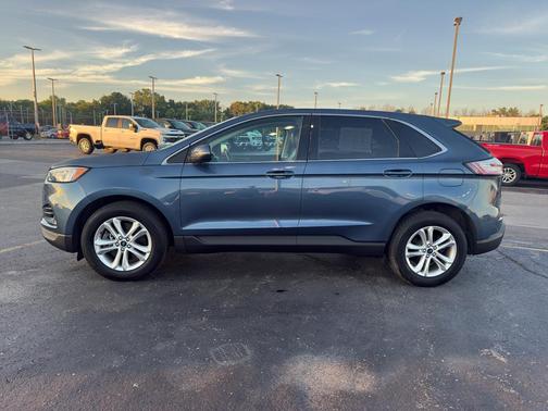 Blue Metallic 2019 Ford Edge SEL