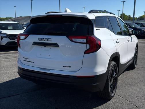 Summit White 2023 GMC Terrain SLE