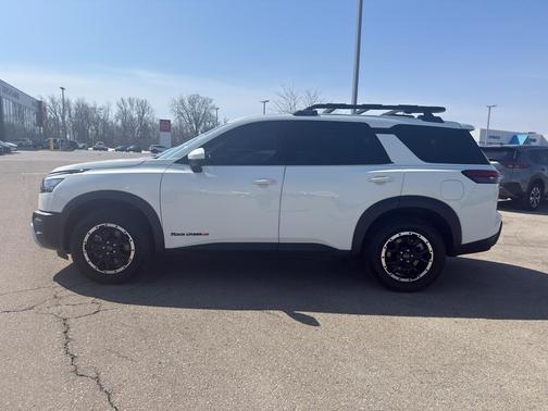 Glacier White 2023 Nissan Pathfinder Rock Creek