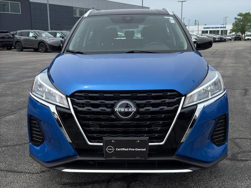 2 Tone Blue / Black 2023 Nissan Kicks SV