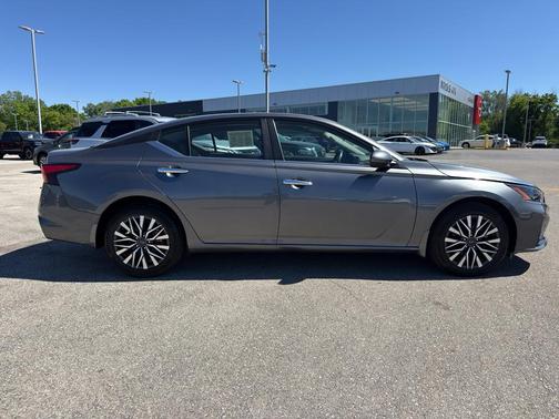 Gun Metallic 2023 Nissan Altima 2.5 SV