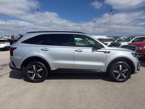 Sparkling Silver 2021 Kia Sorento EX