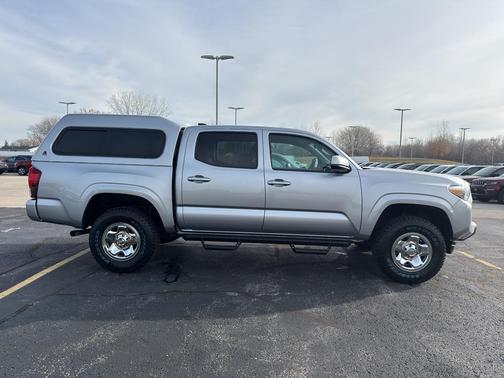 2022 Toyota Tacoma SR