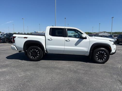 Glacier White 2024 Nissan Frontier PRO-4X