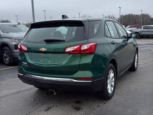 Ivy Metallic 2018 Chevrolet Equinox LS