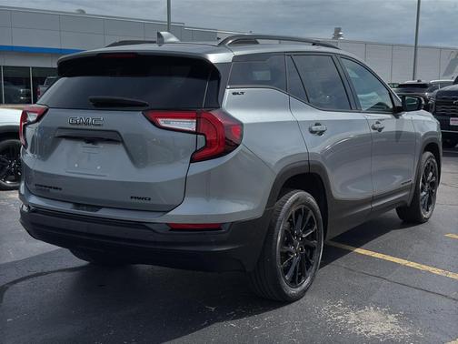 2023 GMC Terrain SLT