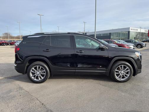 Ebony Twilight Metallic 2024 GMC Terrain SLT