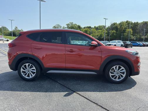 2017 Hyundai TUCSON SE Plus