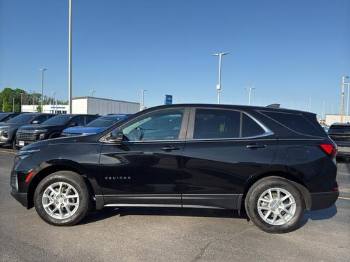Mosaic Black Metallic 2024 Chevrolet Equinox LT