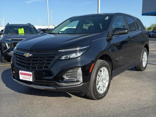 Mosaic Black Metallic 2024 Chevrolet Equinox LT