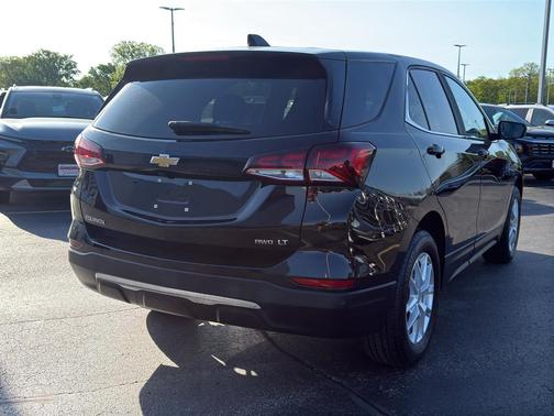 Mosaic Black Metallic 2024 Chevrolet Equinox LT