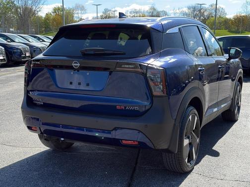 Deep Blue Pearl 2025 Nissan Kicks SR