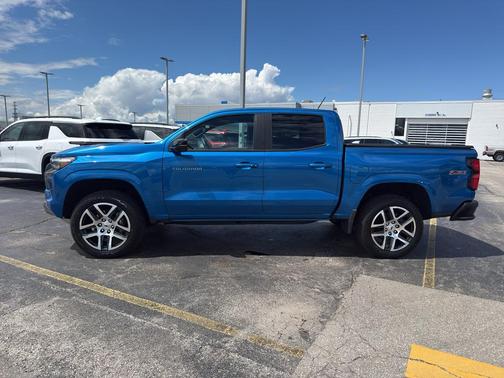 Glacier Blue Metallic 2023 Chevrolet Colorado Z71
