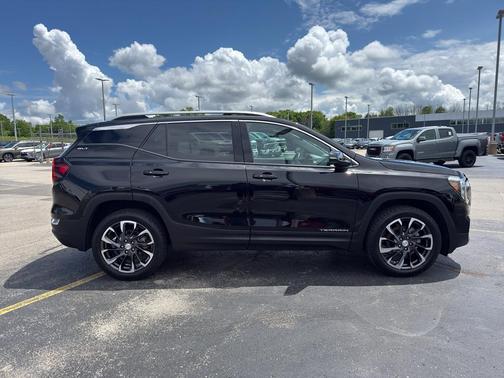 Ebony Twilight Metallic 2023 GMC Terrain SLT