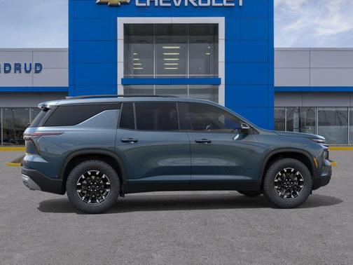 Lakeshore Blue Metallic 2026 Chevrolet Traverse Z71