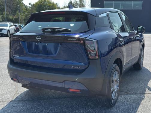 2025 Nissan Kicks S