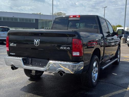Brilliant Black Crystal Pearlcoat 2017 RAM 1500 Big Horn