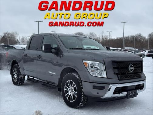 2024 Nissan Titan SV