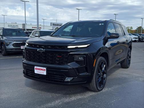 Mosaic Black Metallic 2024 Chevrolet Traverse RS