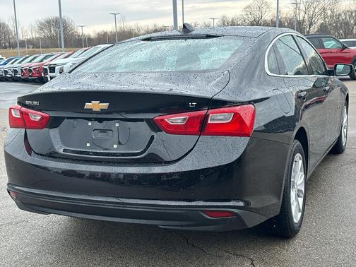 Mosaic Black Metallic 2024 Chevrolet Malibu LT