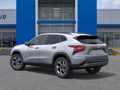 Sterling Gray Metallic 2026 Chevrolet Trax LT