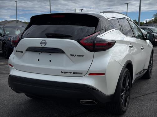 Pearl White Tri-Coat 2024 Nissan Murano SV