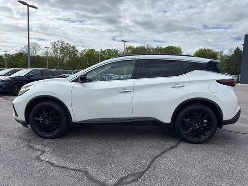 Pearl White Tri-Coat 2024 Nissan Murano SV