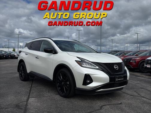 Pearl White Tri-Coat 2024 Nissan Murano SV