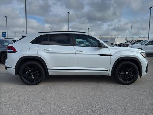 2023 Volkswagen Atlas Cross Sport 3.6 V6 SEL R-Line Black