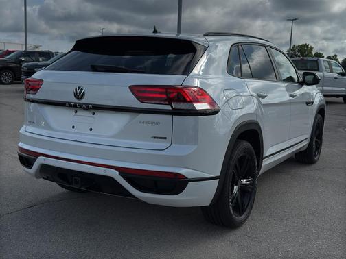 2023 Volkswagen Atlas Cross Sport 3.6 V6 SEL R-Line Black