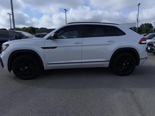 2023 Volkswagen Atlas Cross Sport 3.6 V6 SEL R-Line Black