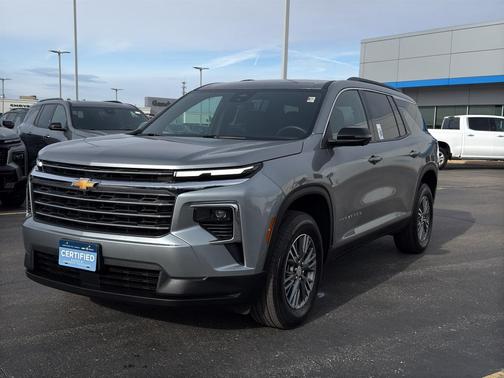2025 Chevrolet Traverse LT