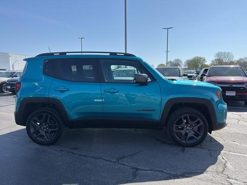 Metallic 2021 Jeep Renegade Latitude