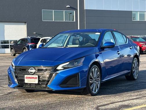 2025 Nissan Altima SL