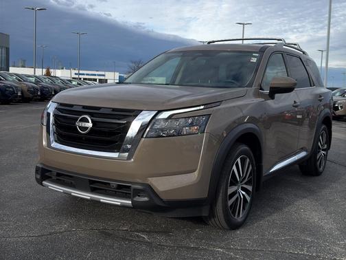 2025 Nissan Pathfinder Platinum