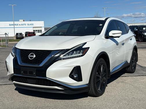 White 2024 Nissan Murano SL
