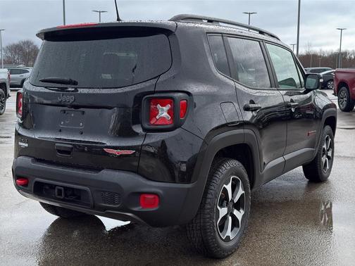 Black Clearcoat 2022 Jeep Renegade Trailhawk