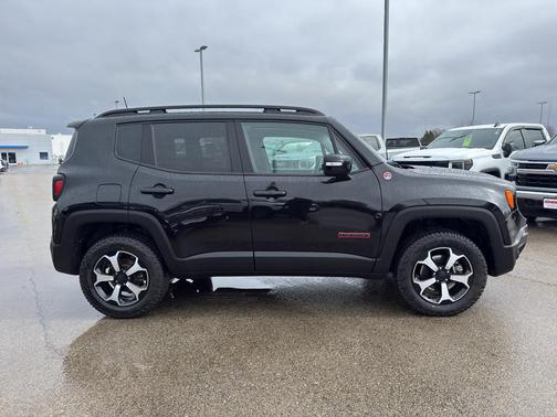Black Clearcoat 2022 Jeep Renegade Trailhawk