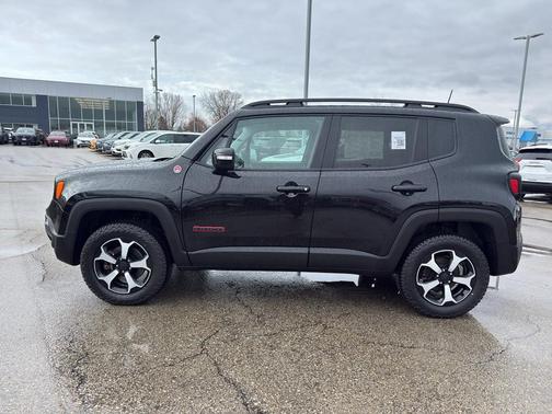 Black Clearcoat 2022 Jeep Renegade Trailhawk