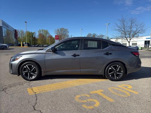 Gun Metallic 2024 Nissan Sentra SV