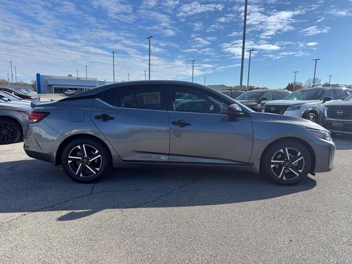 Gun Metallic 2024 Nissan Sentra SV
